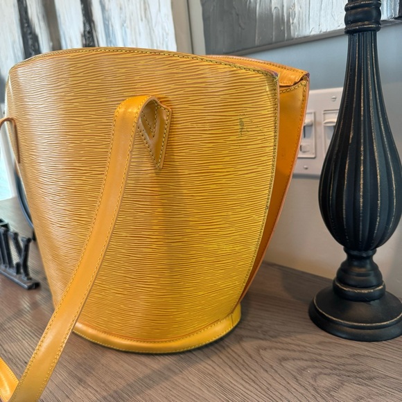 Louis Vuitton Epi St Jacques GM - Picture 3 of 17